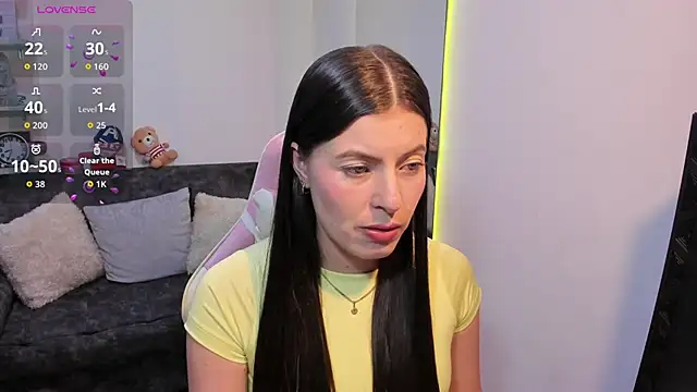 KatieCortes online show from January 2026 01:31:02 AM