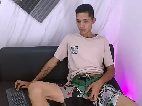 Axel Marcu online show from December 2025 12:25:01 PM