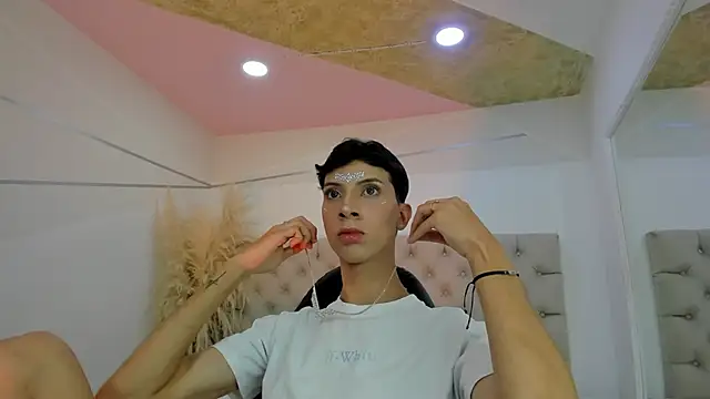 Jamess Carterr  online show from February 2026 08:18:01 PM