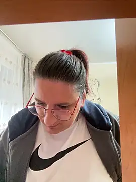 Snapshot of Dana92va chatting on February 2026 06:32:02 AM Dana92va online show from February 2026 06:32:02 AM