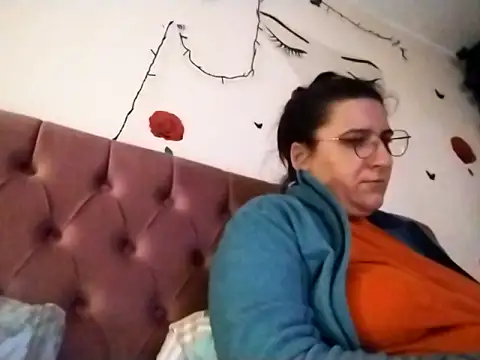 Snapshot of Dana92va chatting on February 2026 06:15:02 PM Dana92va online show from February 2026 06:15:02 PM