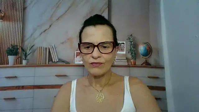 Luna-Hot0802 online show from March 2026 06:57:01 PM