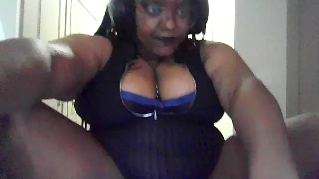 Snapshot of belladonnababe chatting on December 2025 11:11:01 PM belladonnababe online show from December 2025 11:11:01 PM