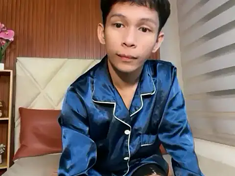 TheBoyAboveYou online show from February 2026 04:51:01 PM