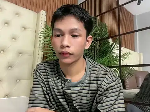 Snapshot of TheBoyAboveYou chatting on July 2026 04:39:33 PM TheBoyAboveYou online show from July 2026 04:39:33 PM
