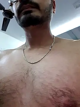 farooq2001 online show from December 2025 11:00:02 PM