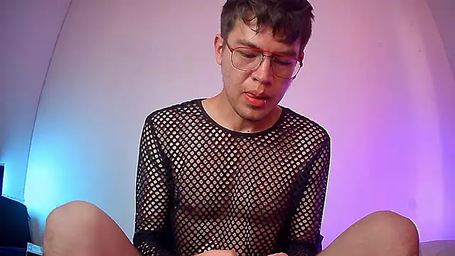 nicolatinboy online show from February 2026 09:13:02 PM