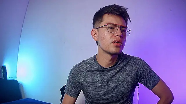 nicolatinboy online show from March 2026 09:10:01 PM