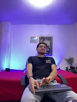 williamsmiiths16 online show from March 2026 11:59:01 AM