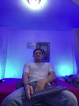 williamsmiiths16 online show from April 2026 11:46:02 AM