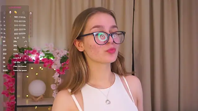 Snapshot of NyraKiss chatting on December 2025 08:24:02 PM NyraKiss online show from December 2025 08:24:02 PM