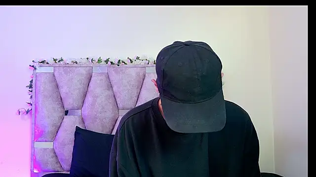 iris and damian online show from March 2026 05:20:01 PM