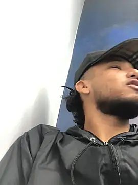 modeloxtz online show from February 2026 09:59:02 PM