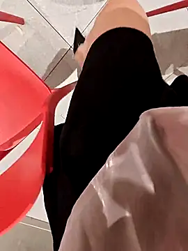 Baby-Linh online show from April 2026 06:22:02 AM