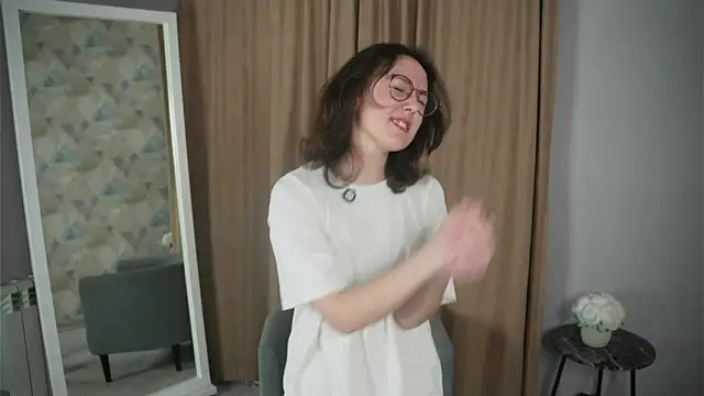 Snapshot of ChongFefer chatting on December 2025 11:30:02 AM ChongFefer online show from December 2025 11:30:02 AM