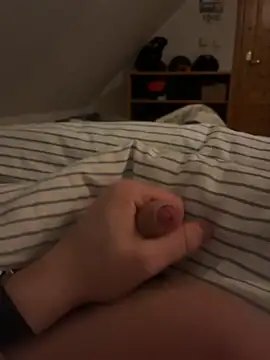 hannes256102 online show from April 2026 08:03:02 PM