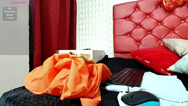 Elizabetth Roman online show from March 2026 08:47:01 PM