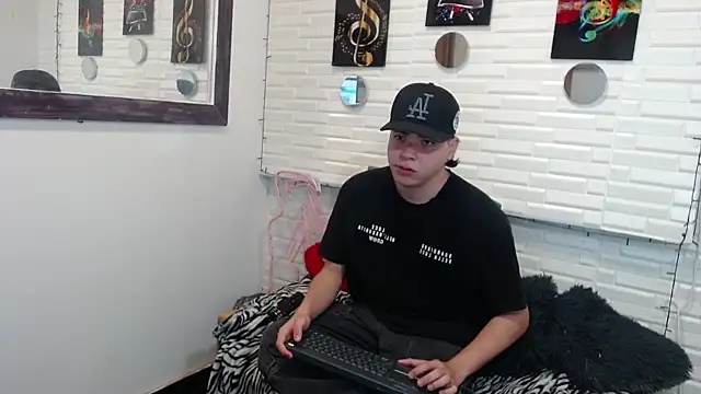 Dylan fooxx online show from December 2025 07:29:02 PM