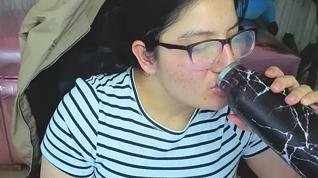 eva smit t online show from February 2026 02:05:01 AM