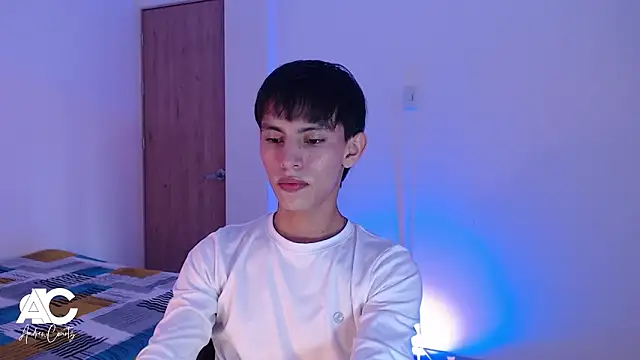 andrew courtzz online show from April 2026 08:31:01 PM