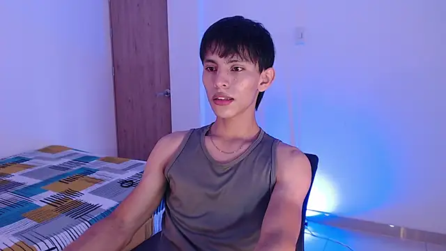 andrew courtzz online show from April 2026 05:40:02 PM