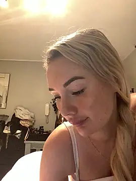 xxxsophxxx21 online show from December 2025 06:27:02 PM