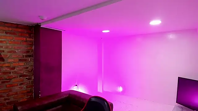 HotThreesoome online show from February 2026 12:12:01 PM