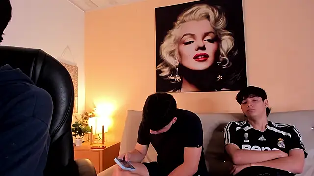 HotThreesoome online show from March 2026 12:32:01 PM