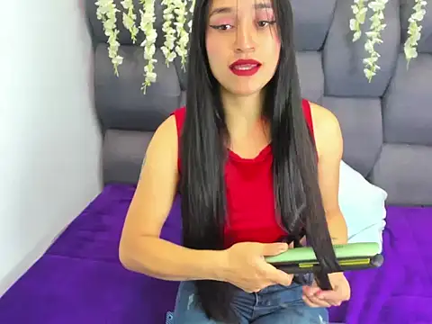 Snapshot of AmelieRose69 chatting on February 2026 01:05:01 PM AmelieRose69 online show from February 2026 01:05:01 PM