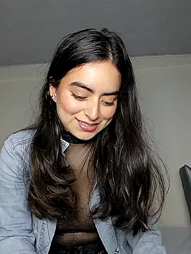 saasha Petit online show from February 2026 11:18:01 AM