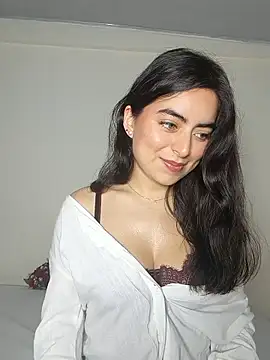 saasha Petit online show from February 2026 10:36:02 AM