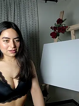 saasha Petit online show from March 2026 11:38:01 AM