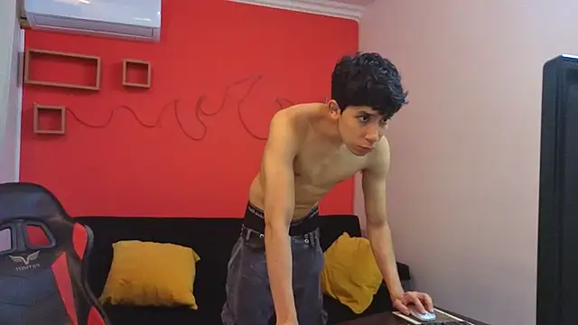 Neo Twink online show from April 2026 07:03:01 PM