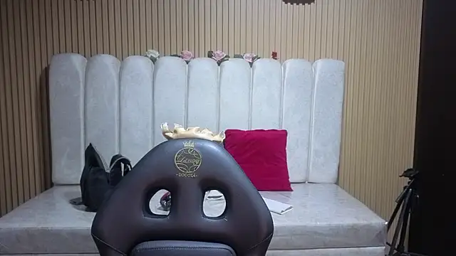 Sara valderrama  online show from February 2026 12:57:02 PM