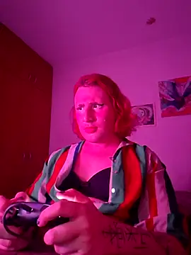 Snapshot of alien_ate_red chatting on December 2025 12:59:02 AM alien ate red online show from December 2025 12:59:02 AM