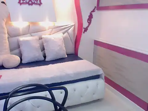 Lis Pearson online show from January 2026 07:04:02 PM