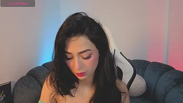 Madison Cortes online show from December 2025 11:13:01 PM