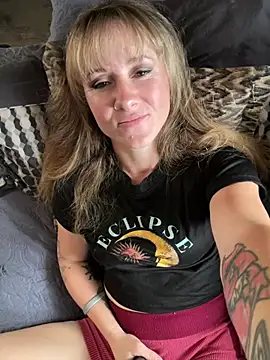 alluringpixie online show from March 2026 02:50:01 PM