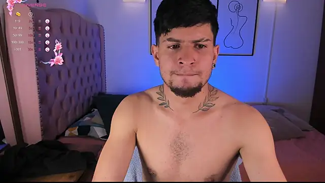 vaalentiino online show from February 2026 07:45:01 PM