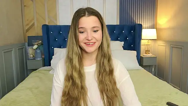 Lina Sinerz online show from February 2026 08:35:01 PM