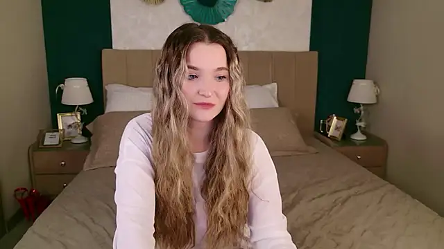 Lina Sinerz online show from February 2026 08:24:01 PM