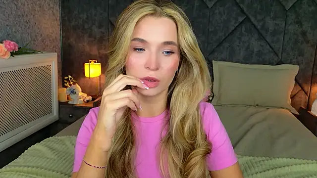 Lina Sinerz online show from July 2026 08:35:01 PM