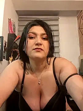 Magenta Moon online show from March 2026 04:58:01 AM