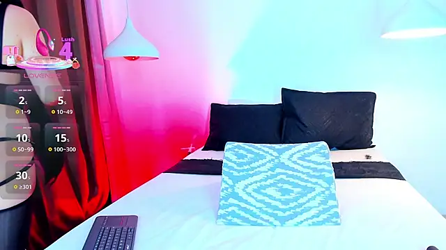 Snapshot of _Xynara_owo chatting on January 2026 11:25:01 PM Xynara owo online show from January 2026 11:25:01 PM