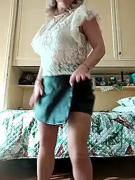 AhlyssaLove1155 online show from December 2025 01:18:02 PM