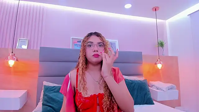 Snapshot of abril_dolly chatting on December 2025 12:10:01 PM abril dolly online show from December 2025 12:10:01 PM