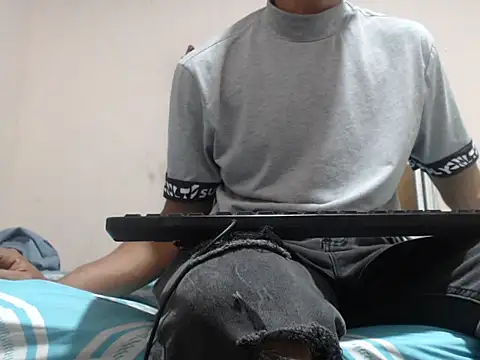 Santy horny boy online show from December 2025 10:36:01 PM