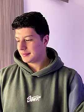 Goldenknight33 online show from January 2026 01:59:01 PM