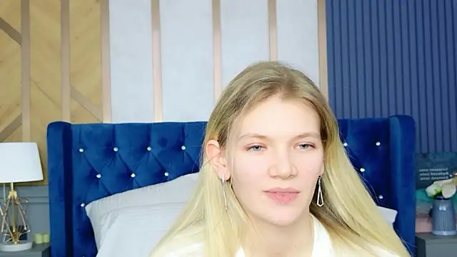 Vivien Hans online show from January 2026 12:04:01 AM