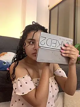 ladulcemary  online show from February 2026 08:03:02 PM